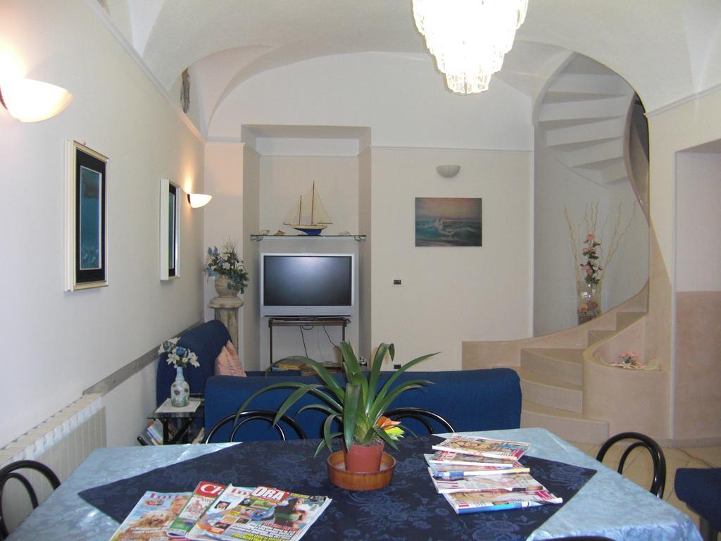 Residence Italia Finale Ligure Ngoại thất bức ảnh