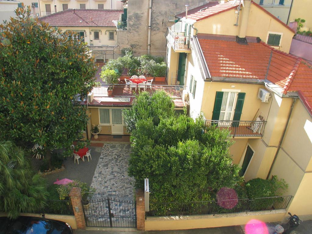 Residence Italia Finale Ligure Ngoại thất bức ảnh